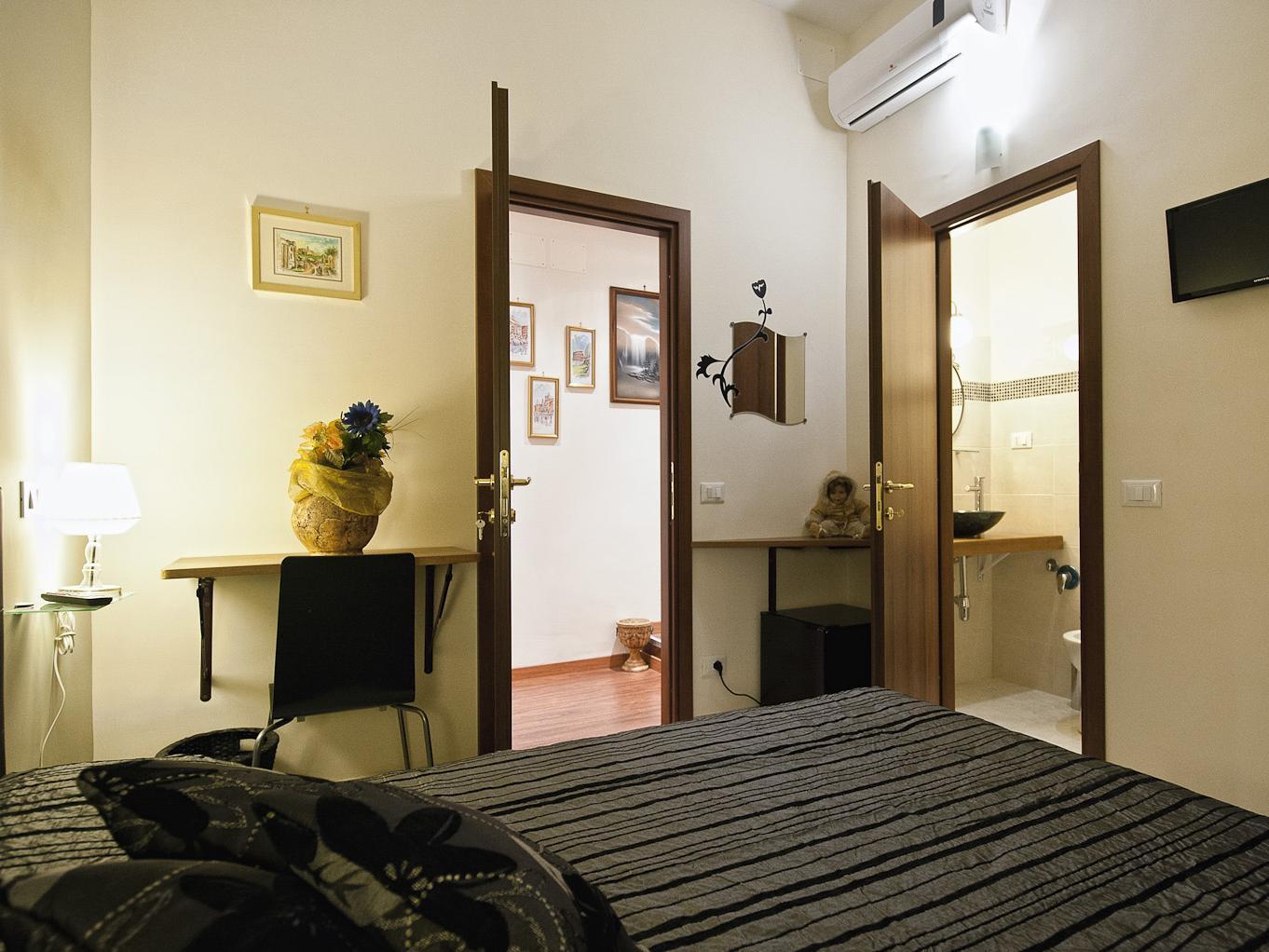 Holidays Rooms Рим Екстер'єр фото