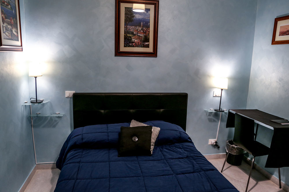 Holidays Rooms Рим Екстер'єр фото