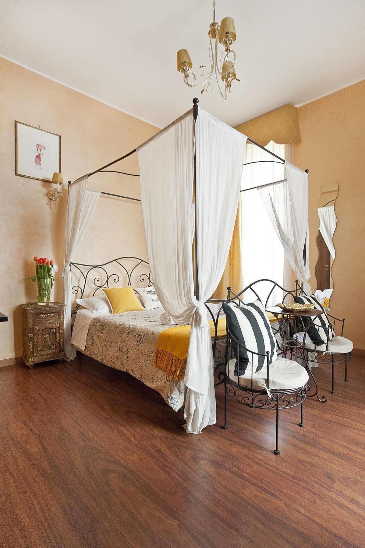 Holidays Rooms Рим Екстер'єр фото