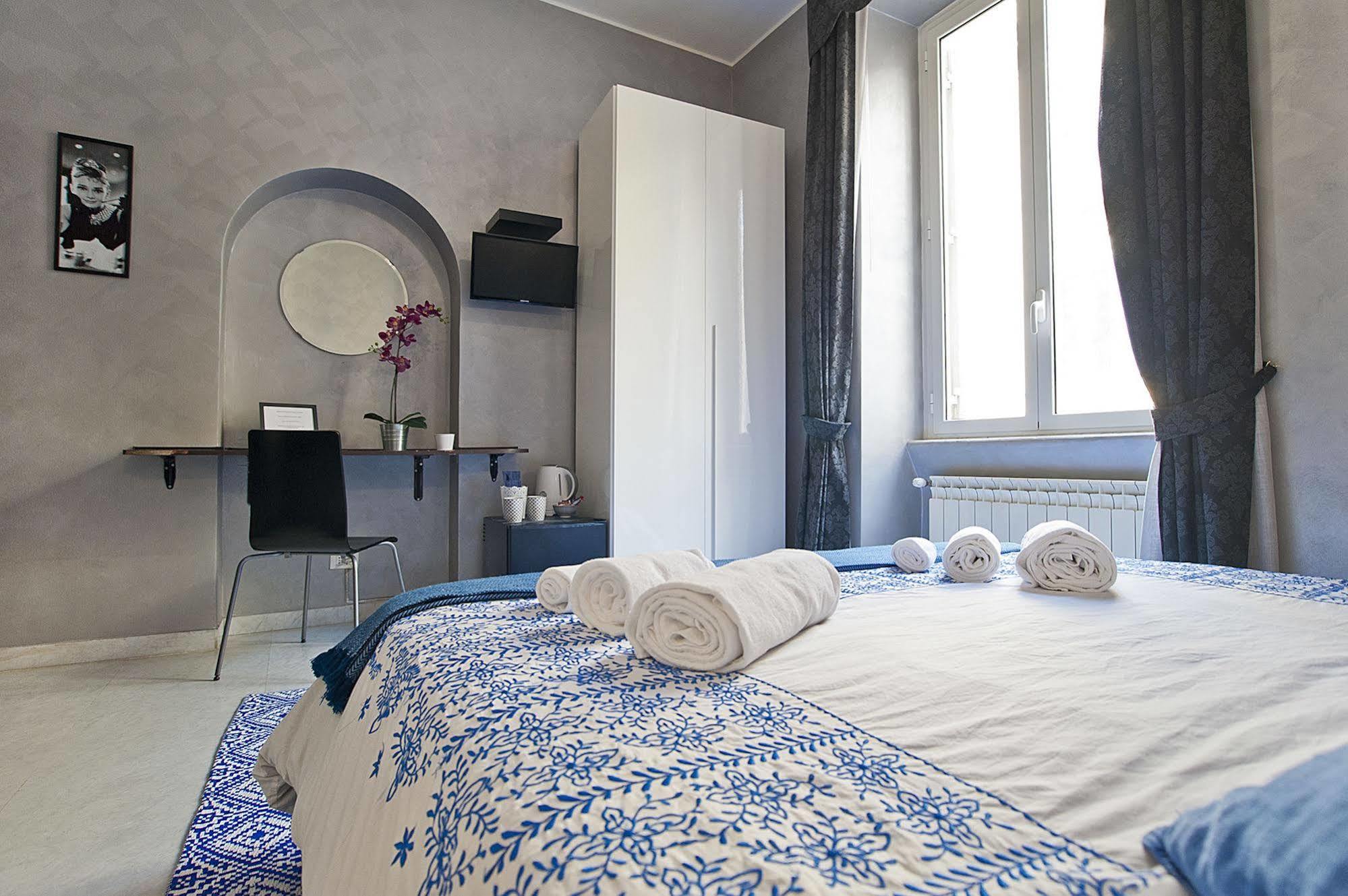 Holidays Rooms Рим Екстер'єр фото